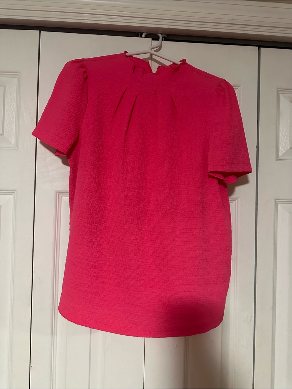Women's Fuchsia Short-Sleeve Textured Blouse